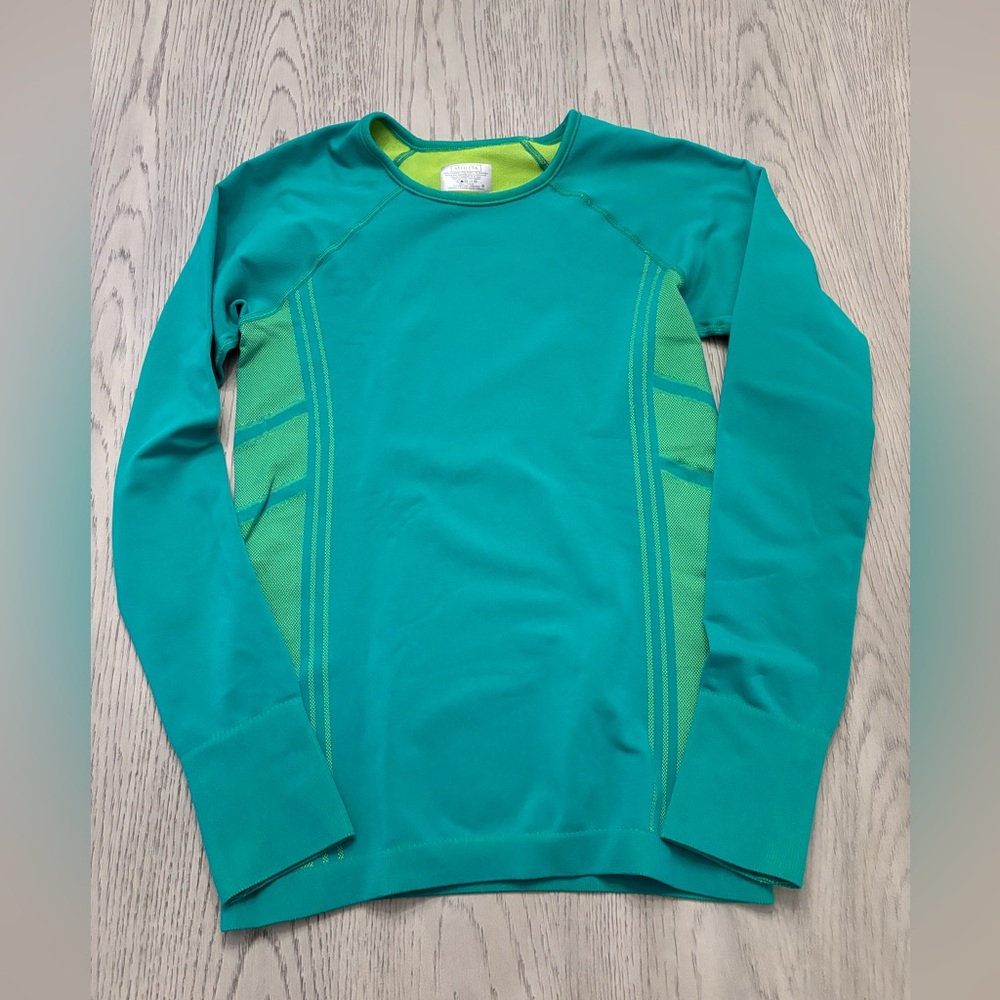 Athleta Green Paneled Performance Top Size S